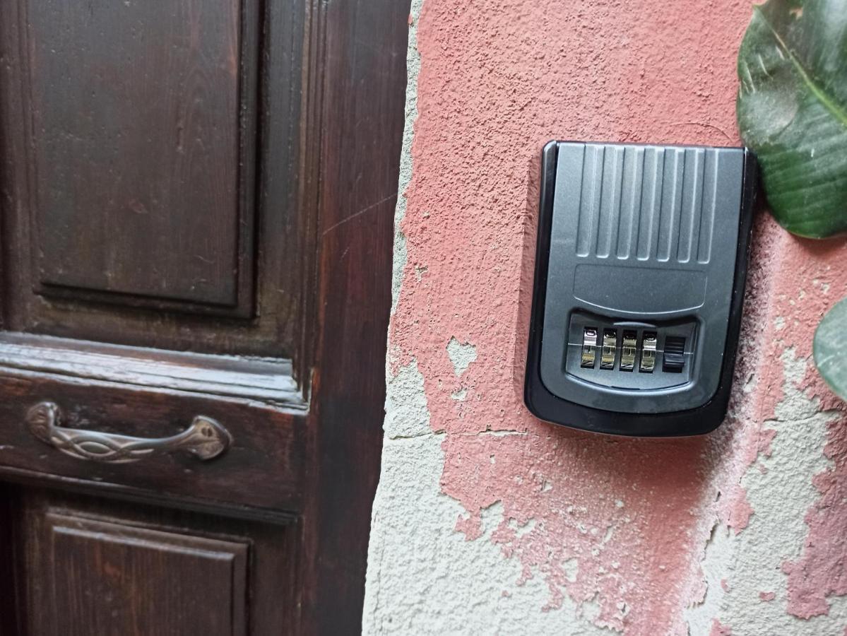 La Casetta Nel Centro Cagliari Zewnętrze zdjęcie